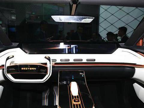 北汽兰博基尼来，新车比卡宴还漂亮，2，0T配CVT，上市必火