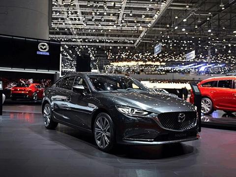 奔驰、宝马都怕了，更别说凯美瑞！全新马6亮相，油耗5L不足17万