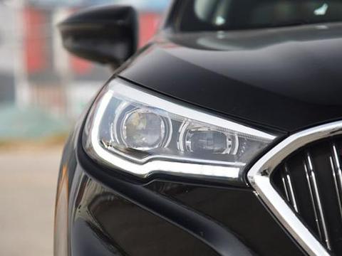 最令国人失望的品牌，标配LED大灯和天窗，15万起竞争迈腾雅阁！