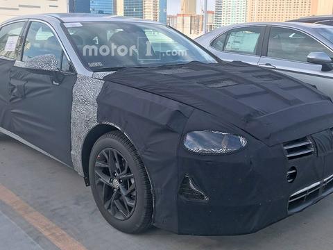 现代全新索纳塔路试 更加运动霸气