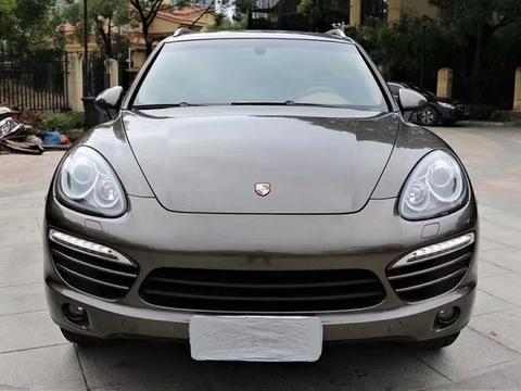 实拍13年卡宴豪华版，3.6黄金排量，省油利器动力充沛，23万开走