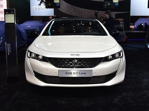 最憋屈的B级车！颜值不输大众迈腾，跌到15万却无人识货！