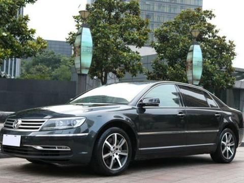 落地价82万，现在只需29万，外观低调，内饰奢华，车标下面有英文