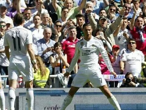 c罗的标志性进球庆祝动作,舍我其谁的霸气,让人不服不行!