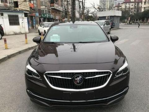 速递!新鲜的“30-50万中型三厢车“资讯全在这，看我就够了