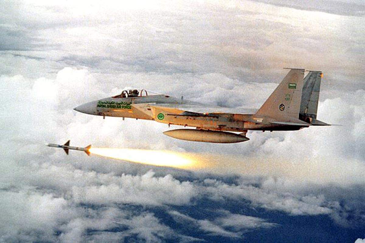 反击开始!俄军大量战机入驻叙利亚造成机场拥堵:以色列危险了