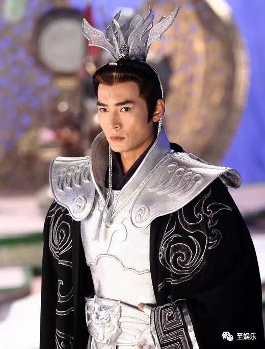 粉丝b站舔屏焦叔?只能怪焦恩俊年轻时美颜盖世,特别是古装!