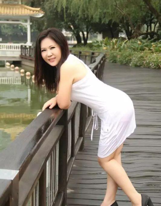 半老徐娘—桃花依旧笑春风
