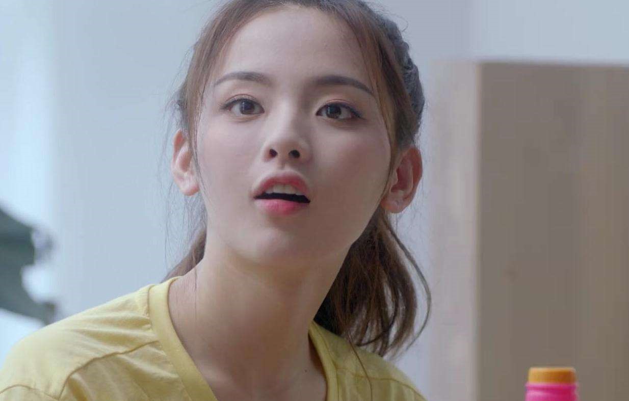 除孟美岐、吴宣仪、张紫宁外,还有一名成员也