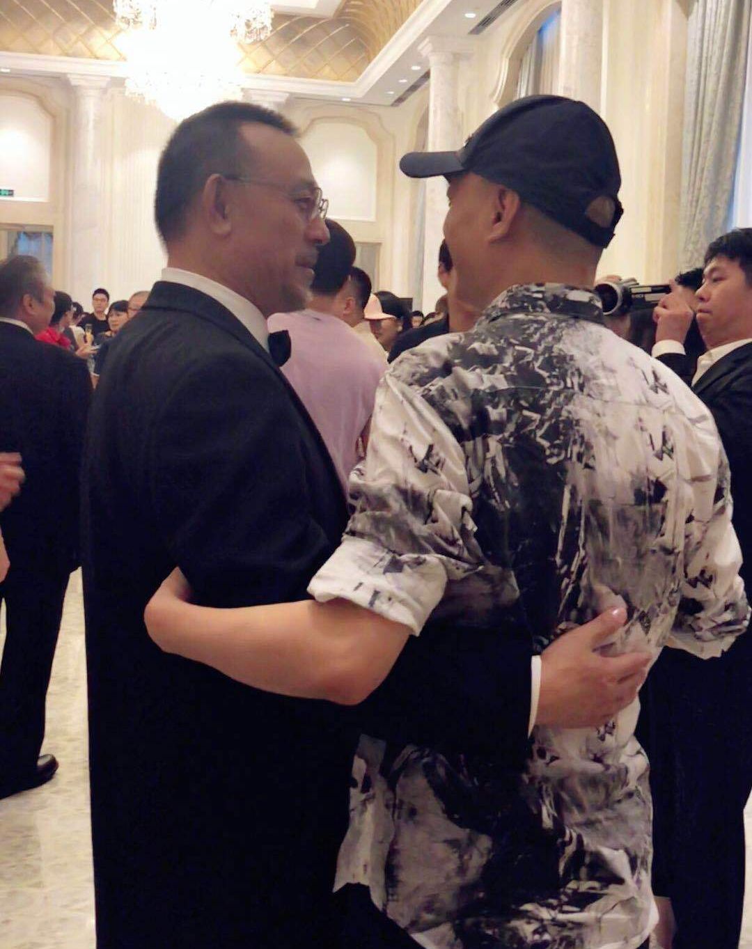 李敖的儿子李戬,转了一篇崔永元写的东西,被网