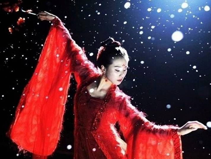 10位跳舞的古装女星,个个都很美,找到"杨幂"你需要几秒?
