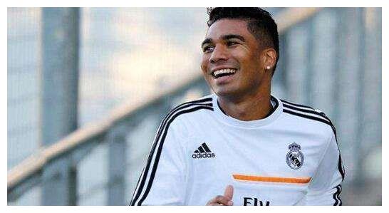 马卡报:卡塞米罗将加入西班牙国籍,伪球迷:要为