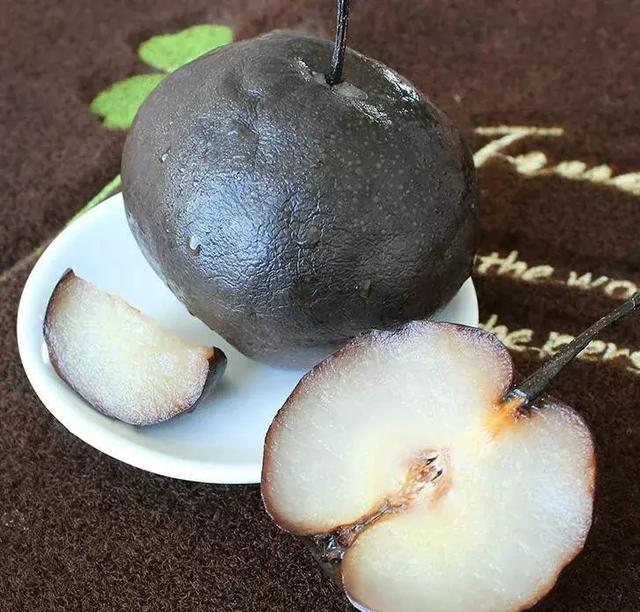 冻梨、冻柿子东北人的两道硬菜,好吃到哭