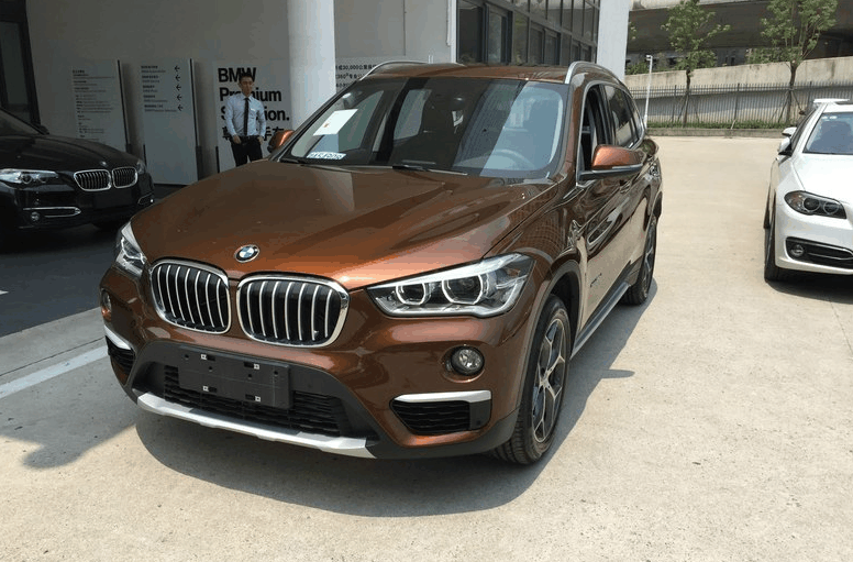 宝马X1最好不要买1.5T版有条件直接上四缸的2.0T动力版