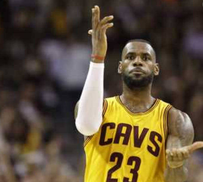 詹姆斯的身高真的是2米03吗?