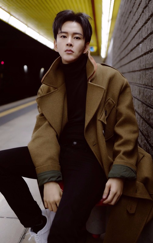 黄宥明最新写真曝光  百变造型彰显型男态度