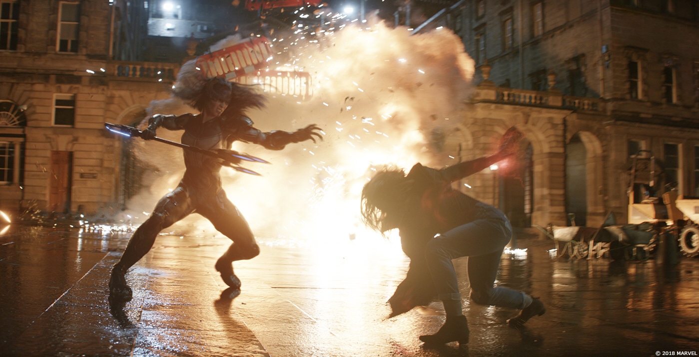 暗夜比邻星超清剧照