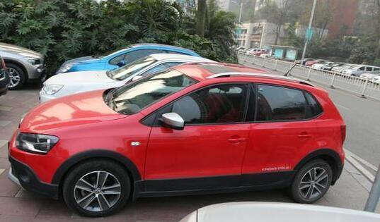 这两款两厢车10万落地，要动力有动力要空间有空间