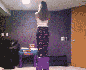 隔着屏幕都感觉疼,太心疼这妹子了!