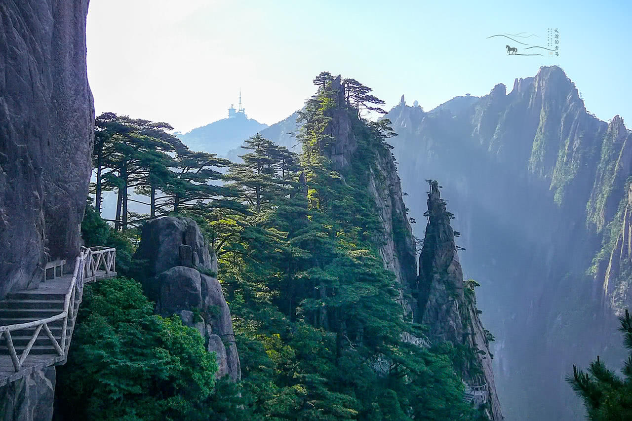 峨眉连续2名游客跳崖自杀后,黄山等栈道存在哪