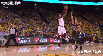 库里对詹姆斯犯规不吹 给了泰伦卢一个t 裁判也太黑了