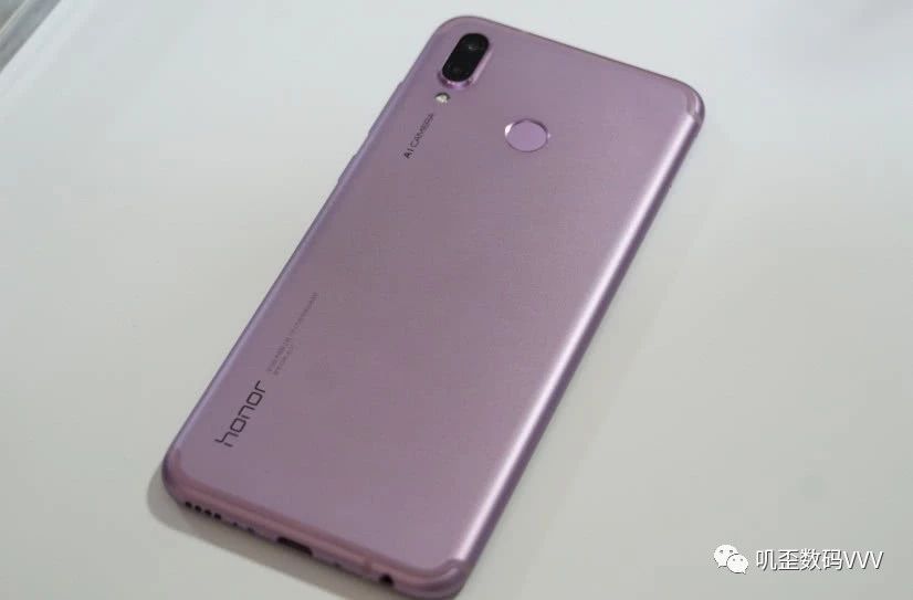 荣耀play对比iPhoneX 究竟谁才是更好的游戏