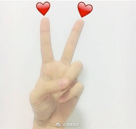 ins上超火的9个表白比心手势 ,马走不谢