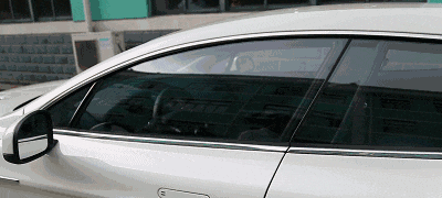 这辆12缸的马丁Rapide S, 能开走的都是老司机!