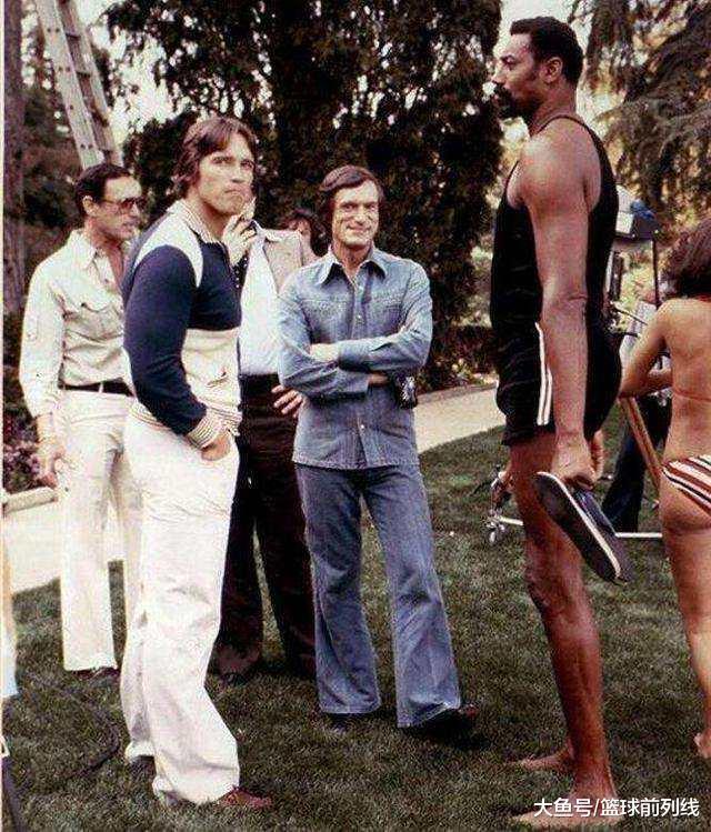 足球员与NBA球员合照是什么体验? C罗亲身示