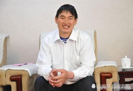 49岁大衣哥朱之文近况，儿媳妇漂亮又孝顺，他豪掷百万彩礼