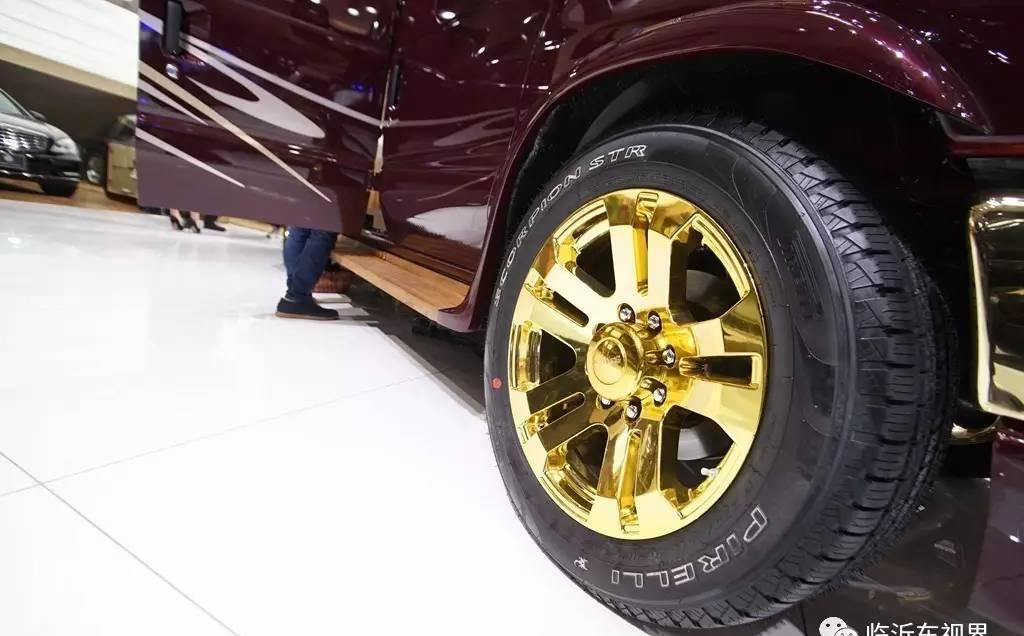 体验不一样的奢华, 全球限量的黄金版500万福特E350房车