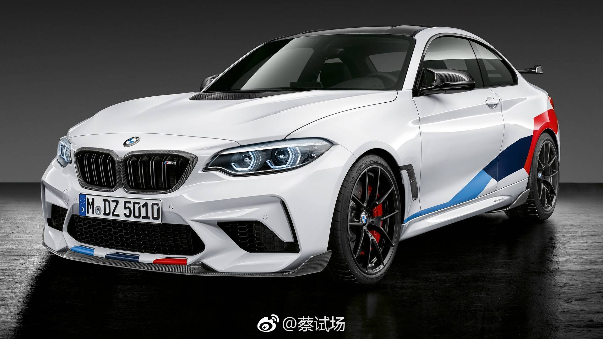 宝马推出M2雷霆版M Performance改件_新浪看点