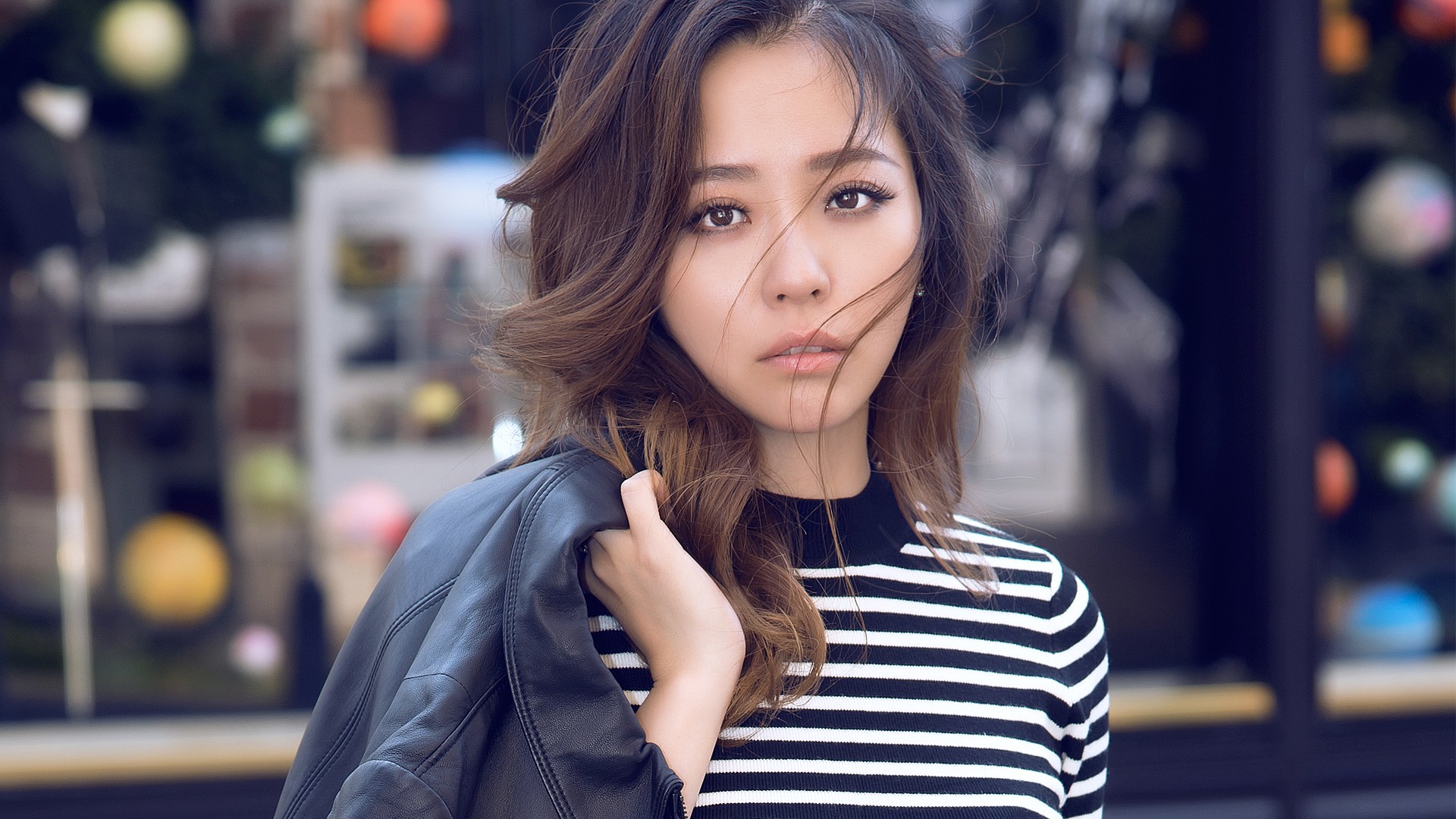 张靓颖解除合约后，冯柯首次发声，却被网友呛眼里都是钱