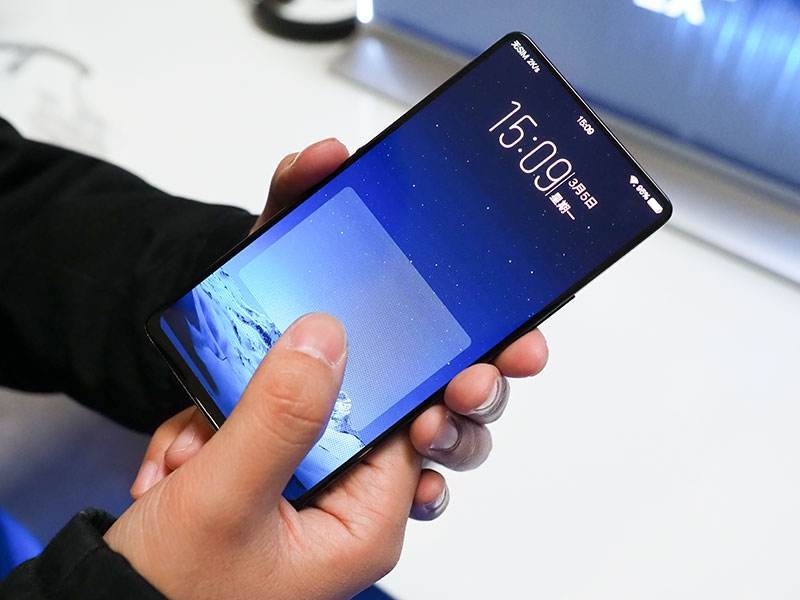 vivo X25来了:半屏指纹识别+3D结构光+3摄像头