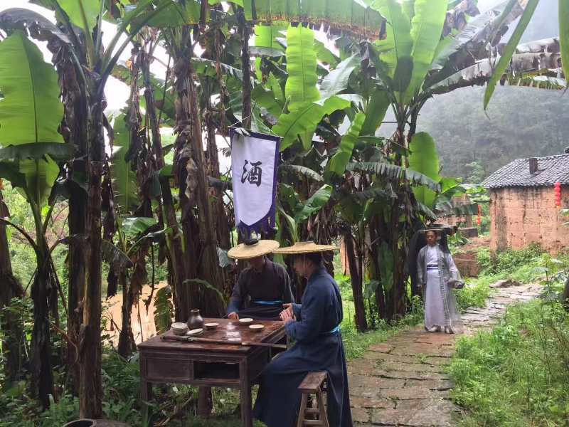 国庆长假去迎龙侠景区打卡 劲爆高空玻璃漂流