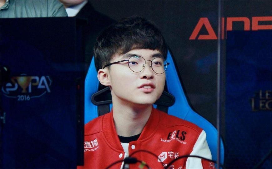 faker斗鱼直播原来只是转播? 网友: 心疼那些送