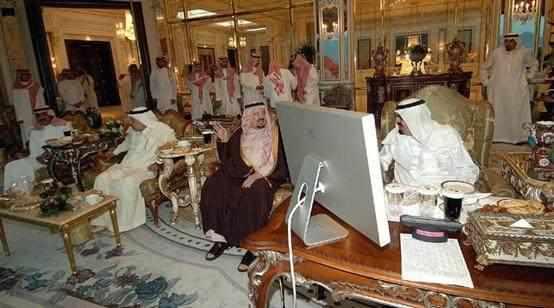 一个穷的只剩钱了沙特王室,你不能想象他们过