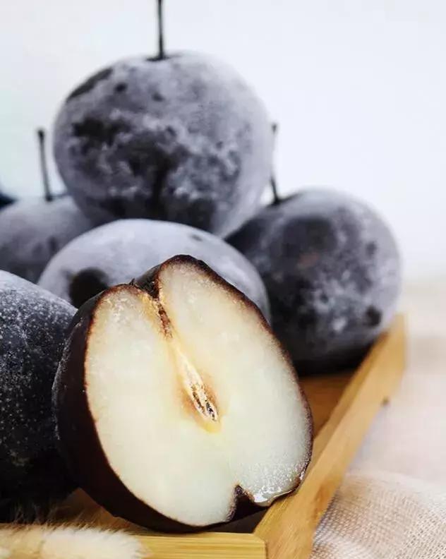 冻梨、冻柿子东北人的两道硬菜,好吃到哭