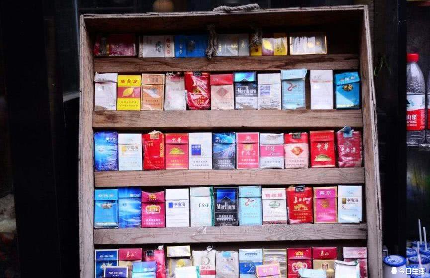 香烟盒上为什么要写吸烟有害健康六个字?看