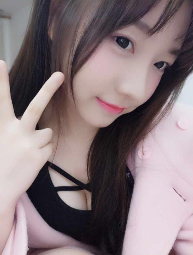 企鹅电竞引来一个最凶的女主播,林喵喵首秀高达200w人气!