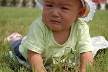 宝宝走路老是摔跤,这三个原因家长不要忽视