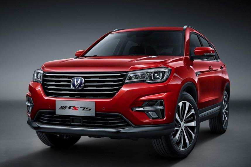 售价10万的国产SUV内饰竟比宝马都炫酷 哈弗完全没得比