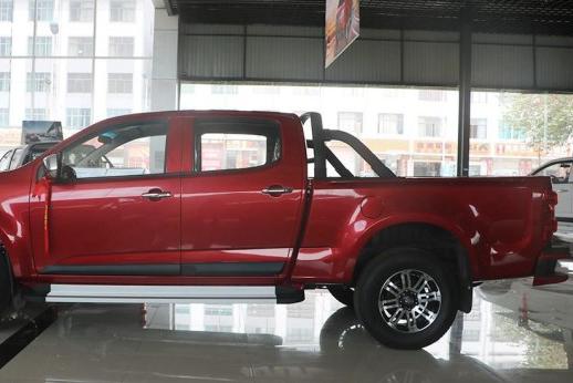 “一汽探险者”正式到店，福特外观雪佛兰身材，发动机意大利造