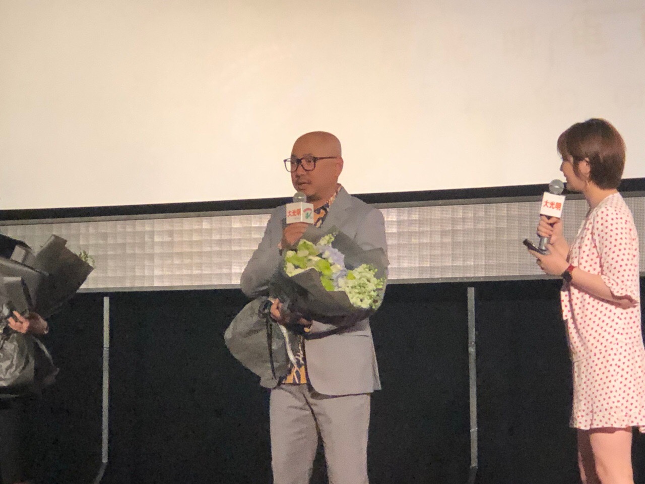 首映 为了徐峥监制才来看的超时空同居,没想到