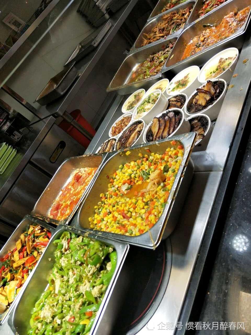 实拍:富士康食堂内的夜宵，品类十分齐全，你知道价钱是多少吗?