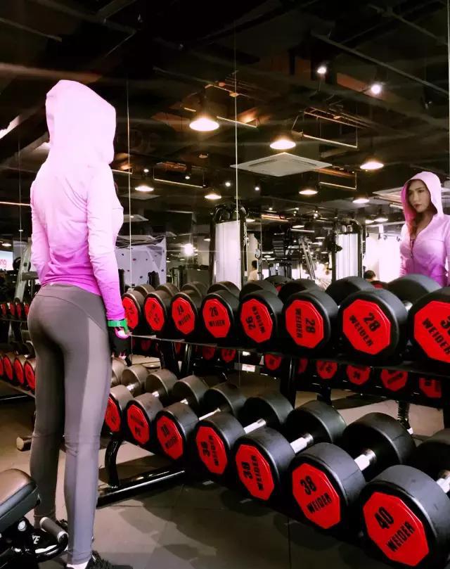 健身网红深度揭秘健身衣国外小众品牌,你还在