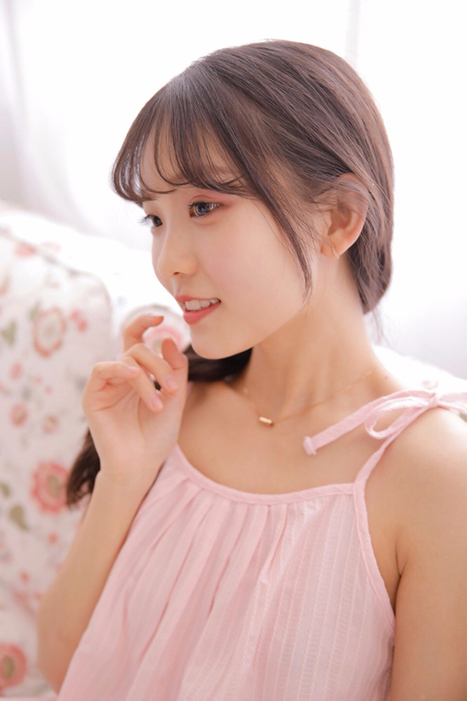 清纯美女摄影写真集:衣带渐宽终不悔,为伊消得人憔悴!