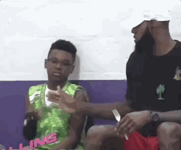 詹姆斯一举动被暗指离队,他的眼睛终于好了