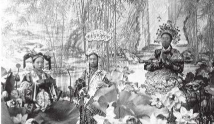 老照片: 监狱里的斯大林, 普京与里根的特别会面