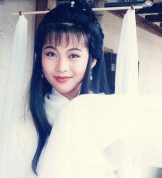 看了20岁的巩俐照片后才知道没人能比! 盘点女